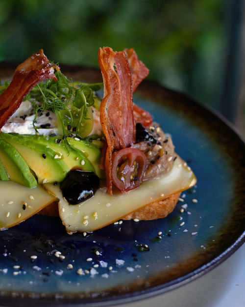 BACON JAM 'N' AVOCADO DELUXE TOAST